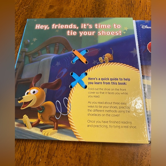 Disney woody and buzz shoe tying book - Picture 3 of 7